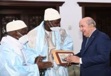 Le Khalife Général De Thiénaba Serigne Assane Seck, accompagné d’une forte délégation, a été reçu par Son Excellence Le Président de la République d’Algérie, Abdoul Madjid Tabone, ce 15/12/2022 à l’occasion d’une visite officielle